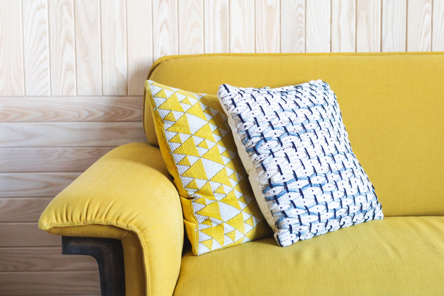 Five Star Furniture - How to Choose the Right Sofa for Your Living Room