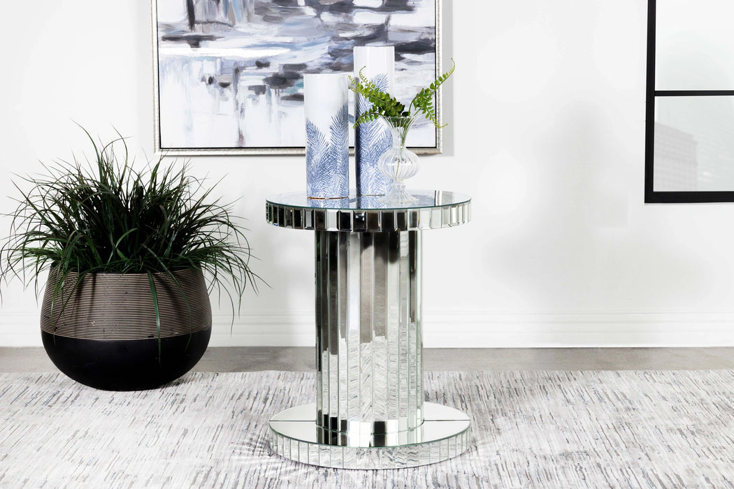 Five Star Furniture - Dorielle Side Table