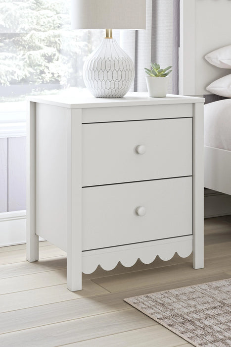 Five Star Furniture - Hallityn Nightstand