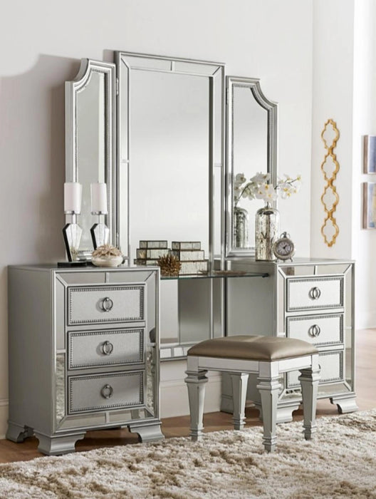 Five Star Furniture - Avondale Vanity Dresser with Mirror in Silver 1646-15