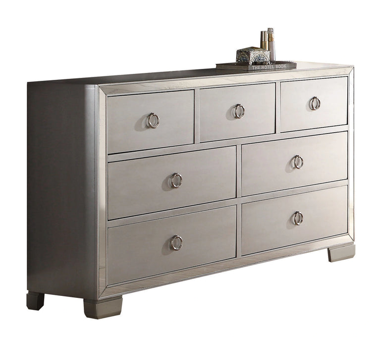 Five Star Furniture - Voeville II Platinum Dresser