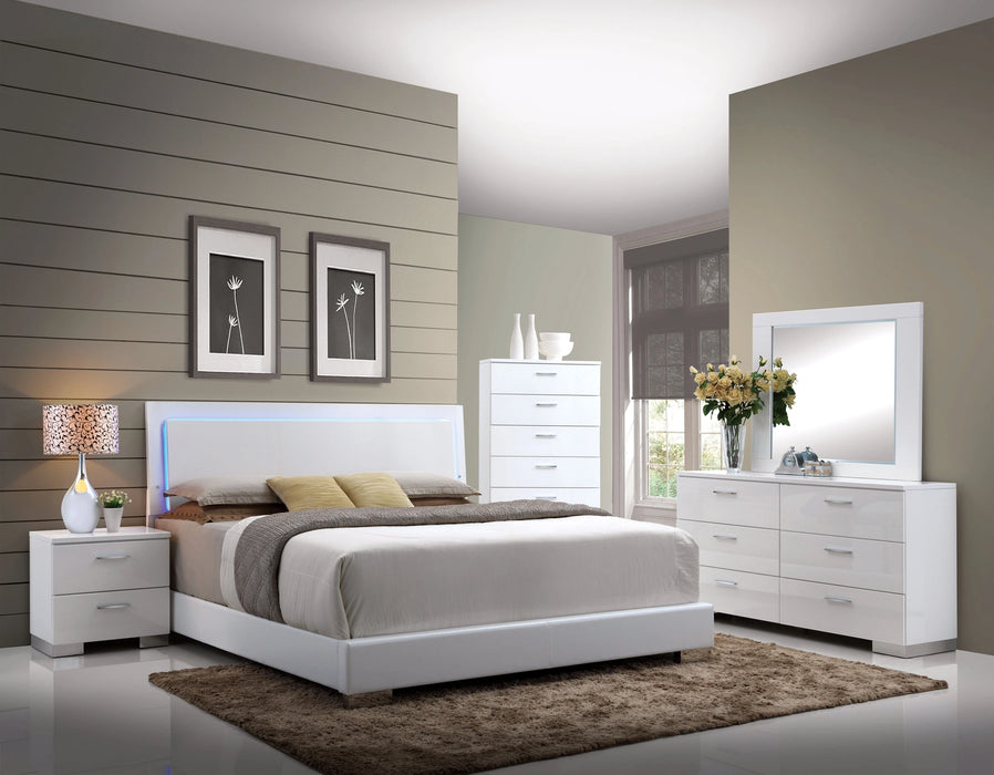Five Star Furniture - Lorimar White PU & Chrome Leg Eastern King Bed