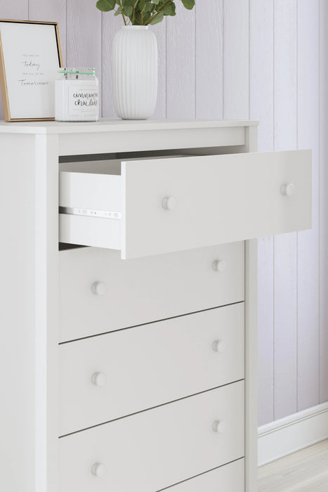 Five Star Furniture - Hallityn Chest of Drawers