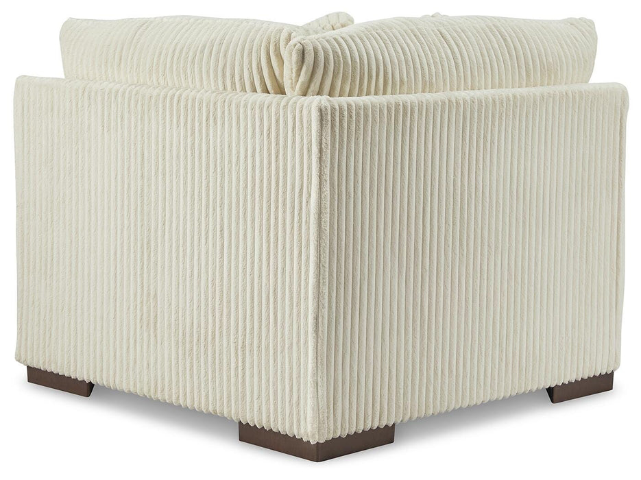Five Star Furniture - Lindyn Sectional with Chaise