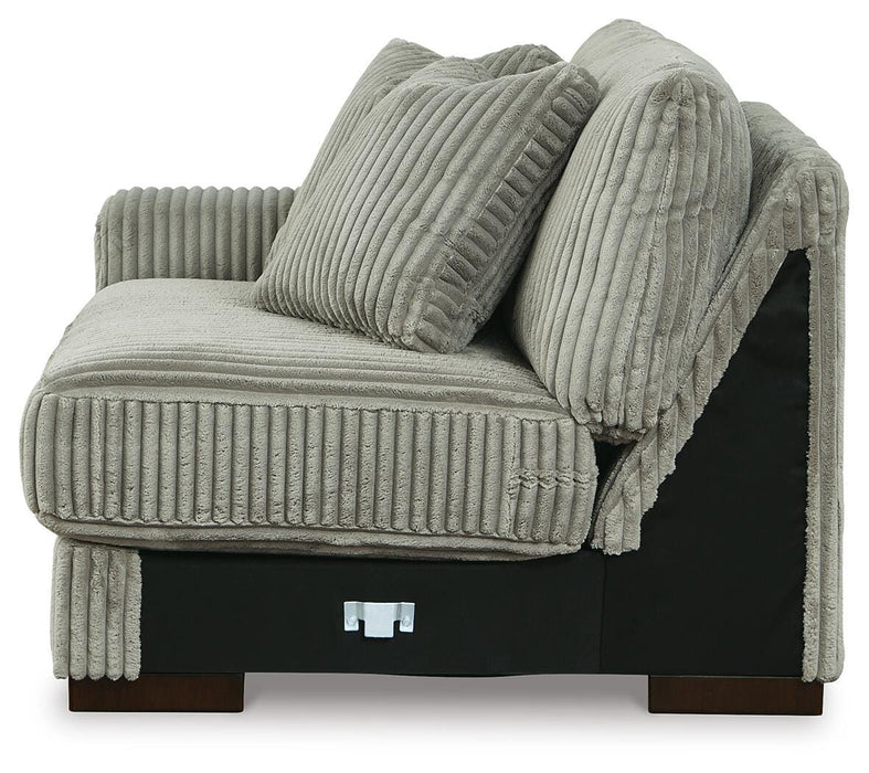 Five Star Furniture - Lindyn Sectional with Chaise