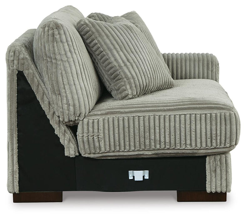 Five Star Furniture - Lindyn Sectional with Chaise