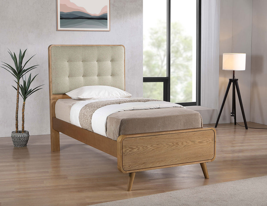 Five Star Furniture - Robyn Panel Platform Bed