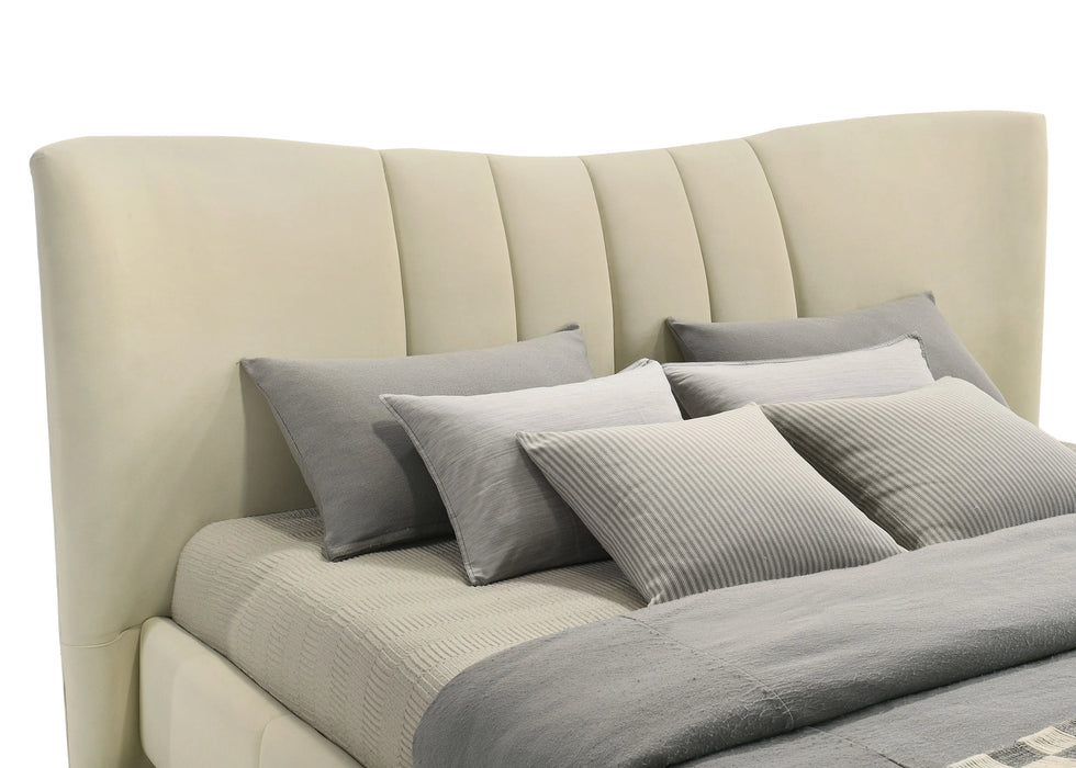 Five Star Furniture - Evelyn Panel Platform Bed