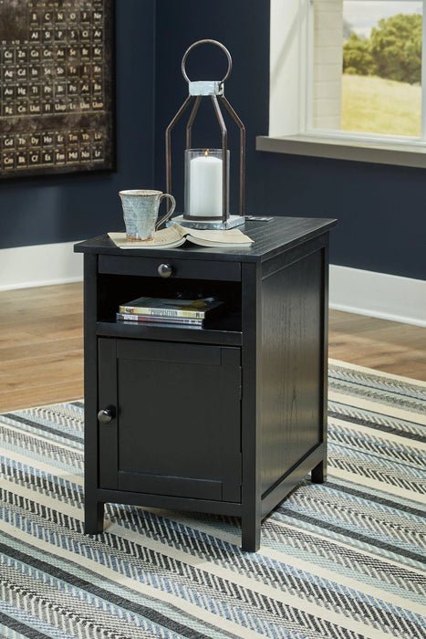 Five Star Furniture - Treytown Chairside End Table