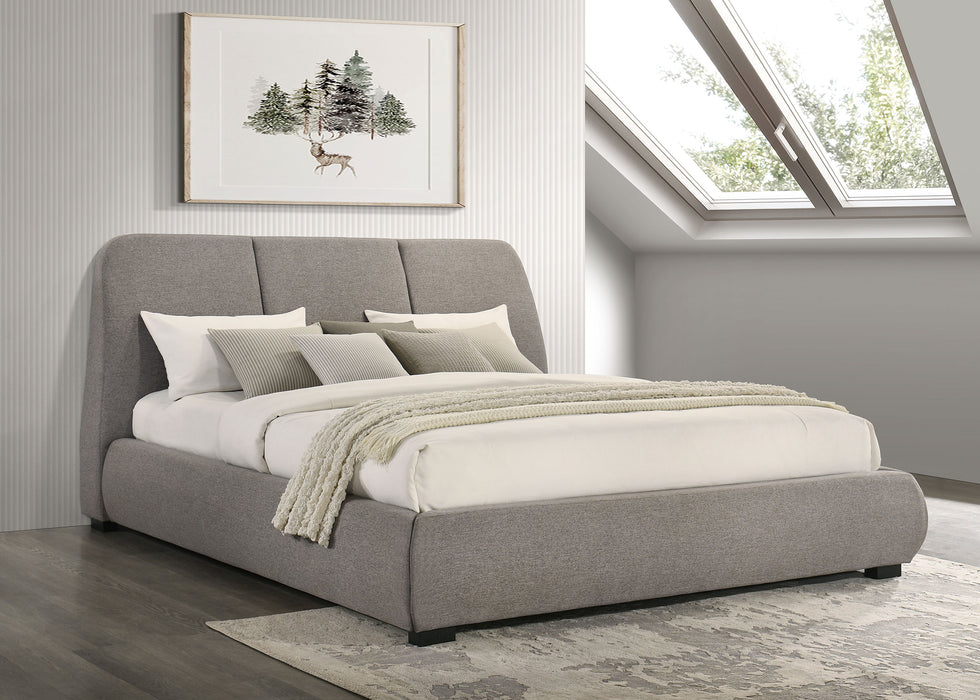 Five Star Furniture - Mokena Panel Platform Bed