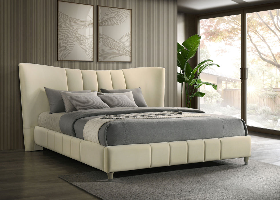Five Star Furniture - Evelyn Panel Platform Bed