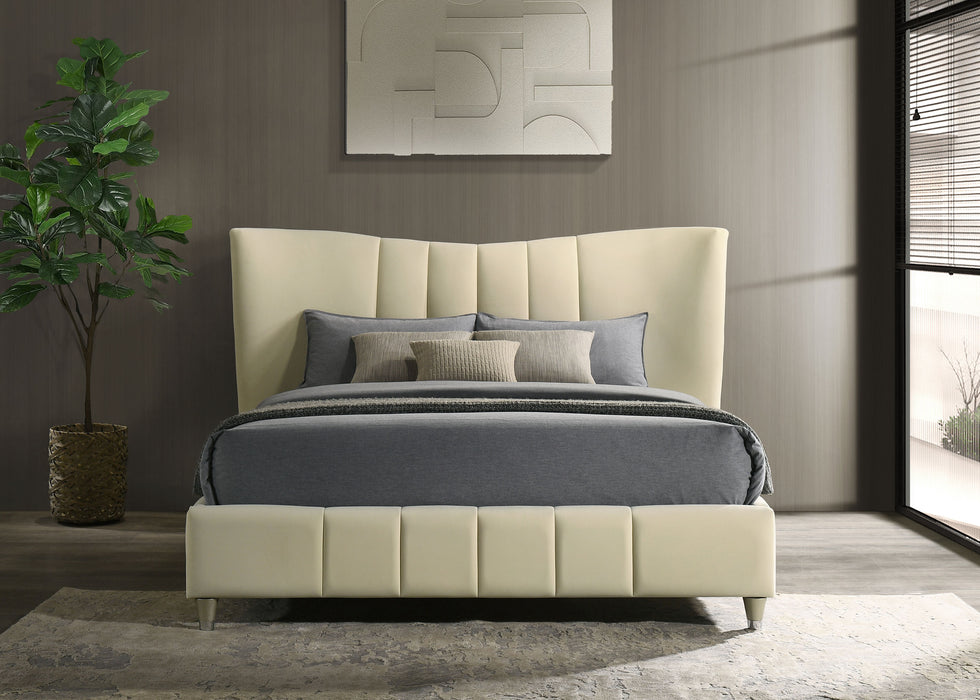 Five Star Furniture - Evelyn Panel Platform Bed