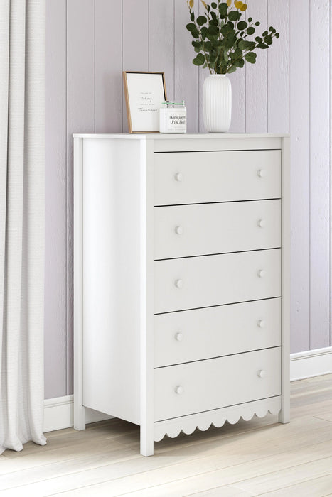 Five Star Furniture - Hallityn Chest of Drawers
