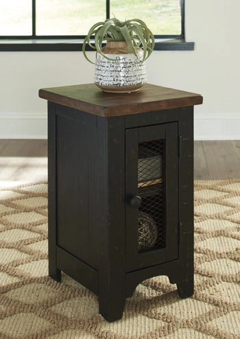 Five Star Furniture - Valebeck End Table Set