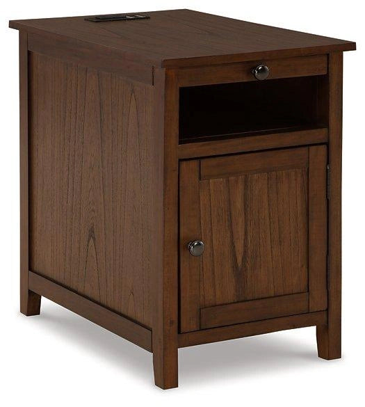 Five Star Furniture - Treytown Chairside End Table