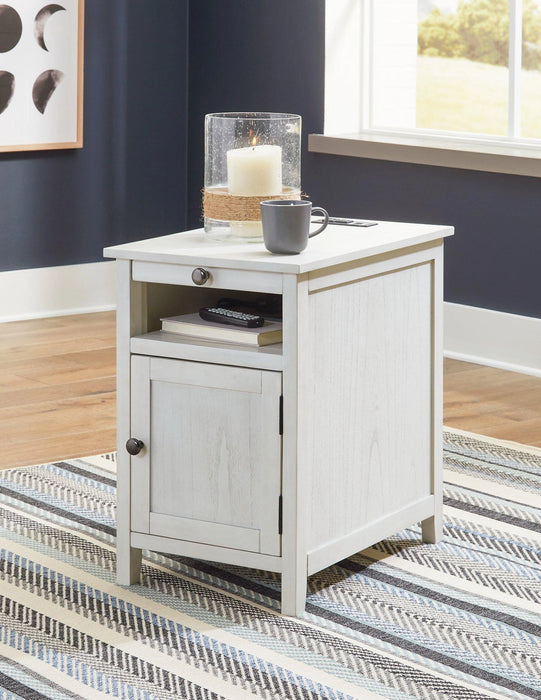 Five Star Furniture - Treytown Chairside End Table
