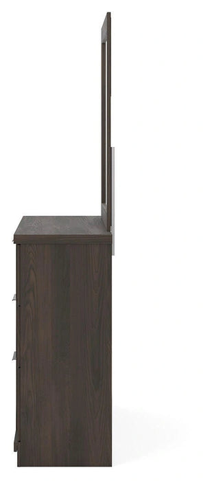 Five Star Furniture - Shaehartin Dresser