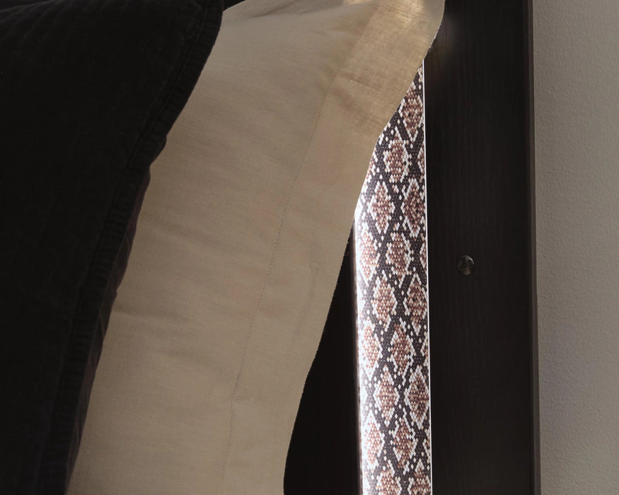 Five Star Furniture - Brizmore Bed