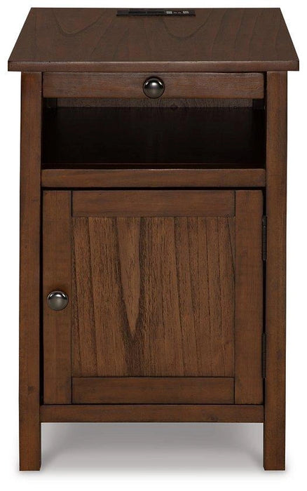 Five Star Furniture - Treytown Chairside End Table