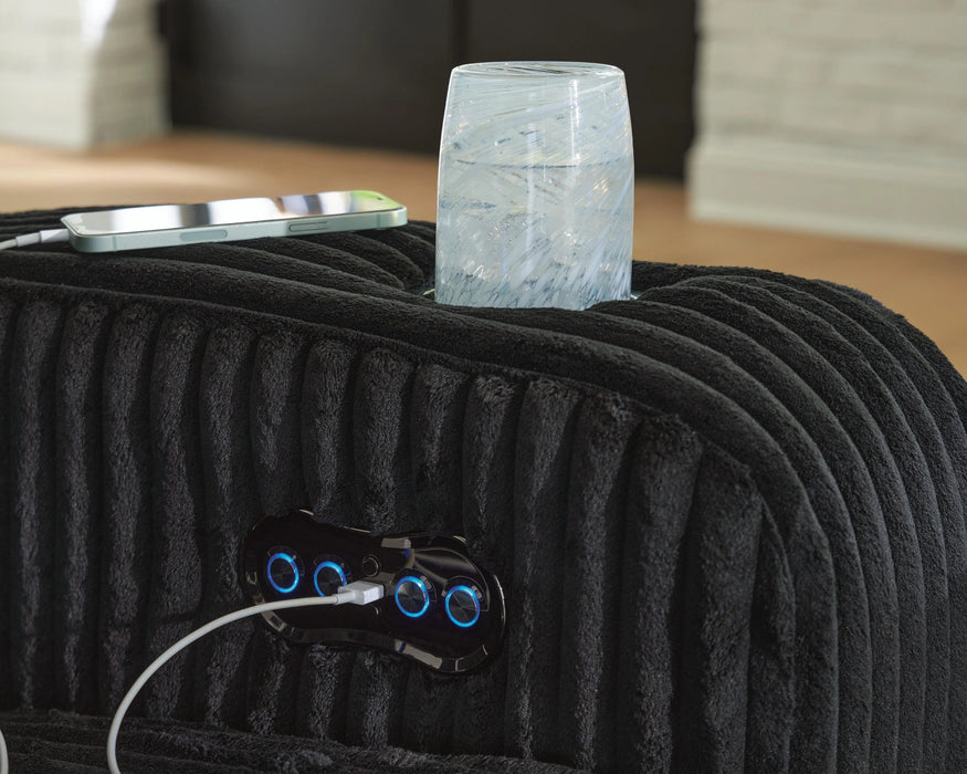 Five Star Furniture - Belvarrow Loveseat
