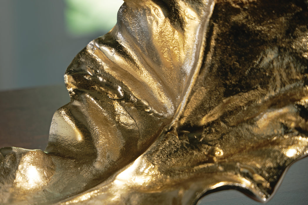 Five Star Furniture - Darinsen Sculpture