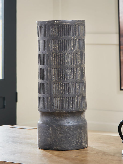 Five Star Furniture - Beninworth Vase