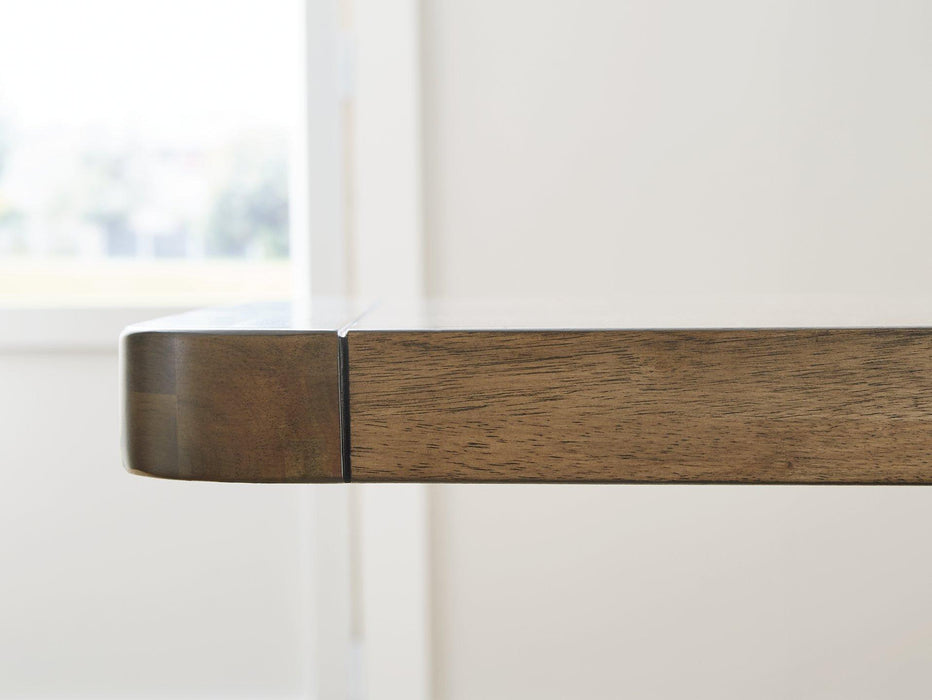 Five Star Furniture - Cabalynn Dining Room Set