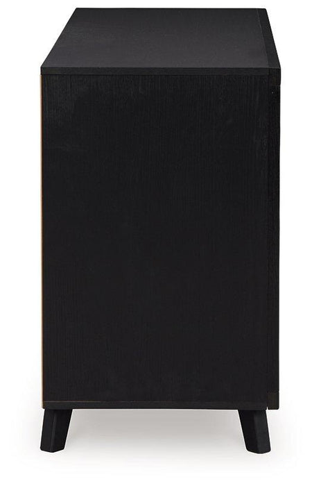 Five Star Furniture - Danziar Dresser and Mirror