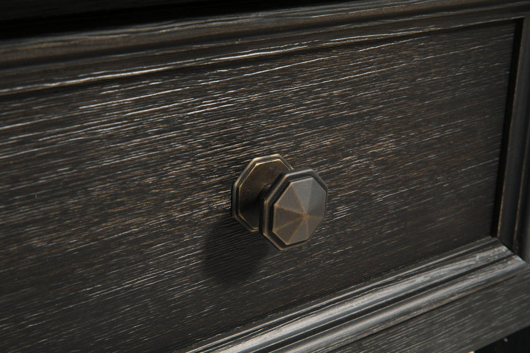 Five Star Furniture - Tyler Creek Occasional Table Set