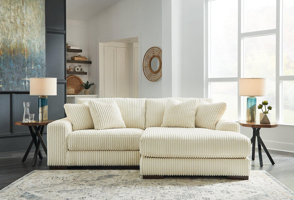 Five Star Furniture - Lindyn Sectional with Chaise