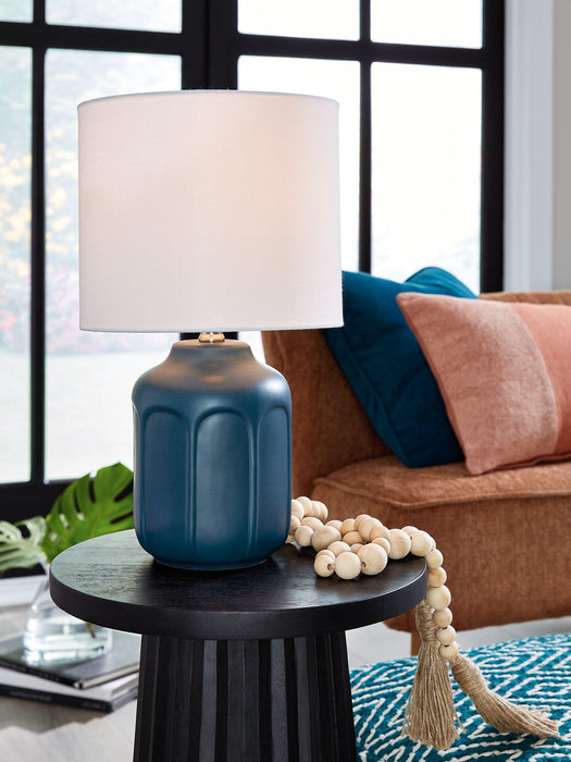 Five Star Furniture - Gierburg Table Lamp