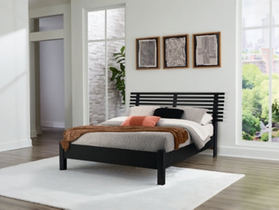 Five Star Furniture - Danziar Queen Slat Bed - Five Star Furniture & Mattress (GA)