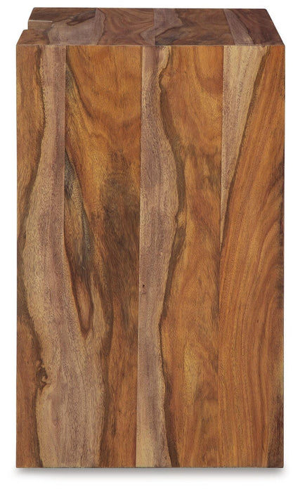 Five Star Furniture - Dressonni Nightstand