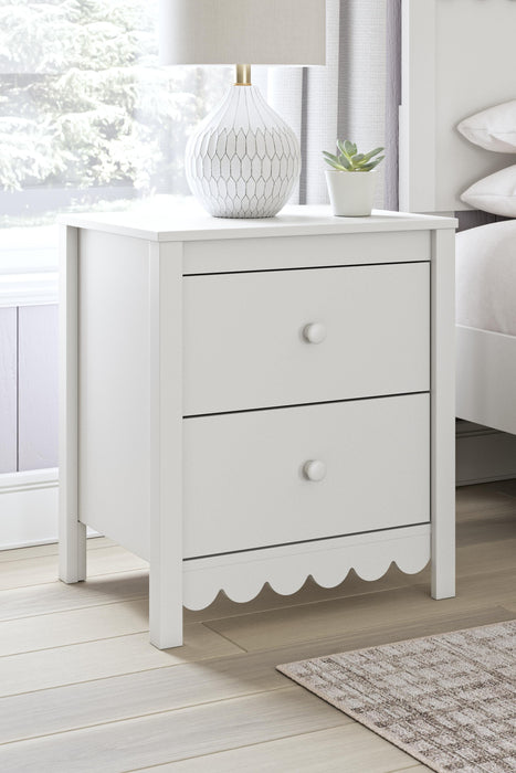 Five Star Furniture - Hallityn Nightstand