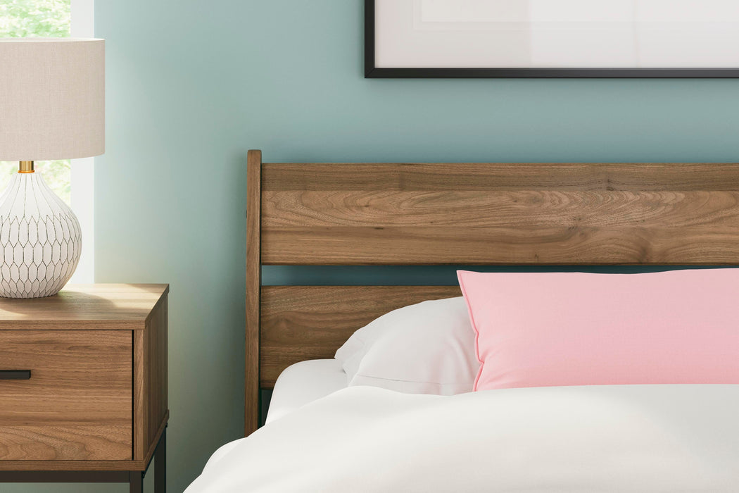 Five Star Furniture - Deanlow Bed