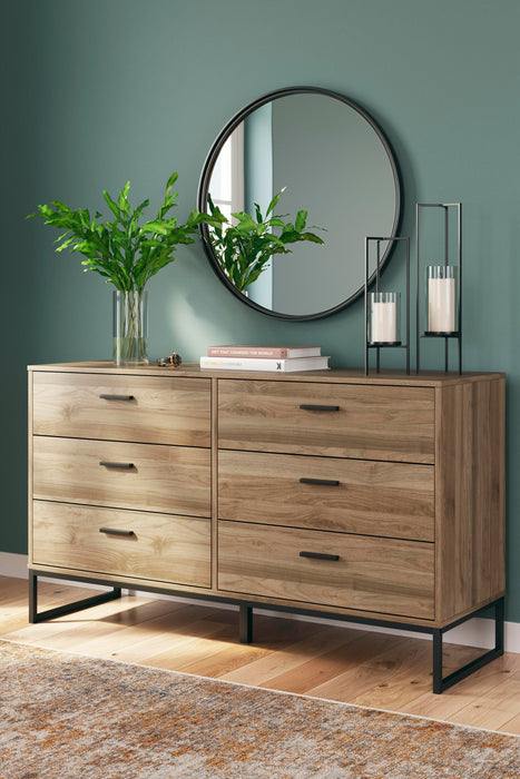 Five Star Furniture - Deanlow Bedroom Package