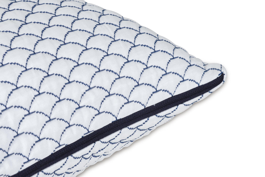 Five Star Furniture - DreamCloudTM Classic / Pillow (Set of 4)