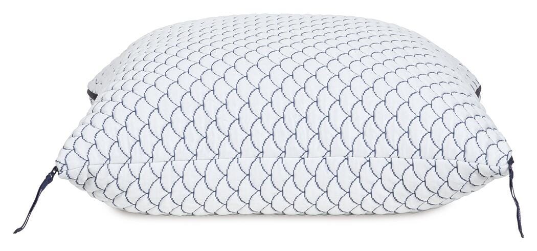 Five Star Furniture - DreamCloudTM Classic / Pillow (Set of 4)
