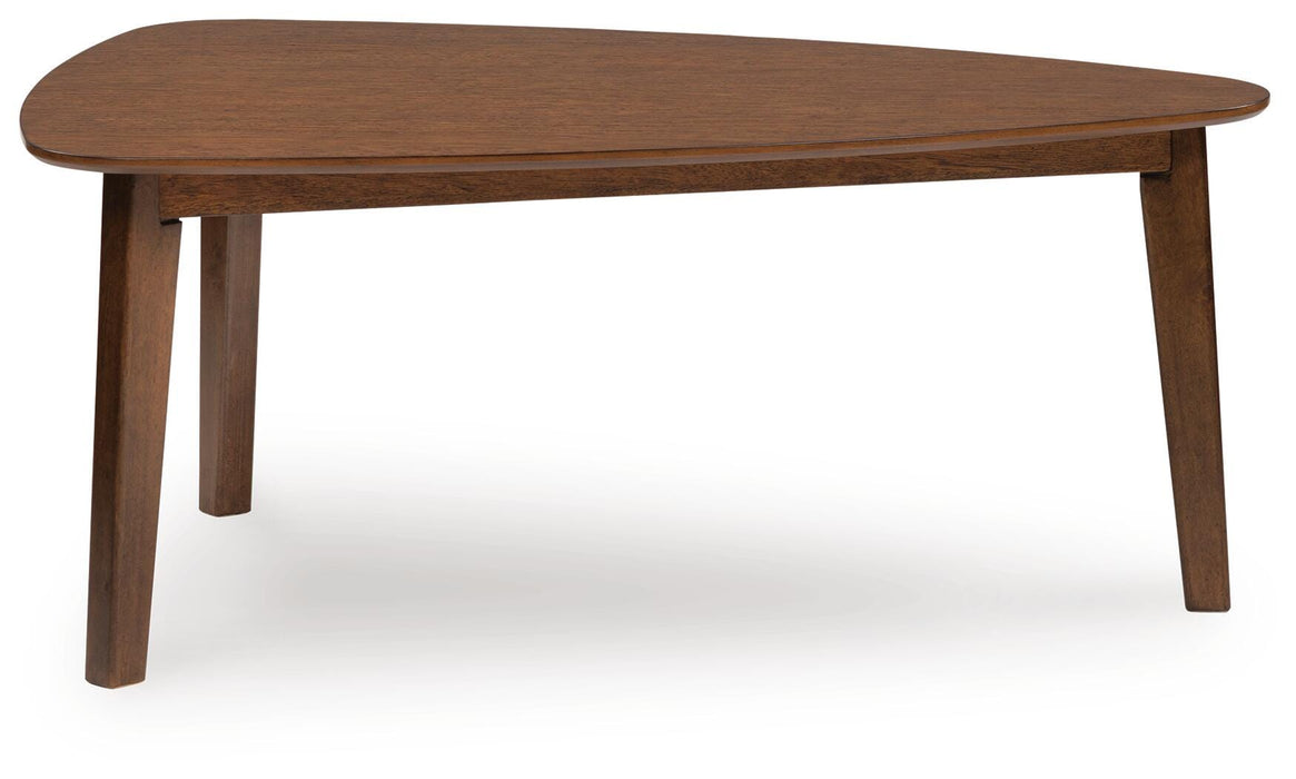 Five Star Furniture - Lyncott Table (Set of 3)