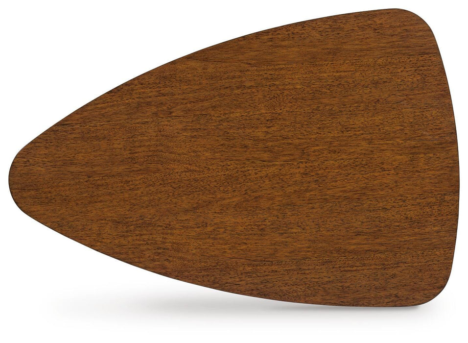 Five Star Furniture - Lyncott Table (Set of 3)