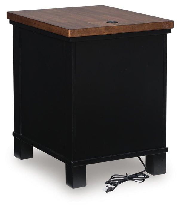 Five Star Furniture - Wildenauer Chairside End Table