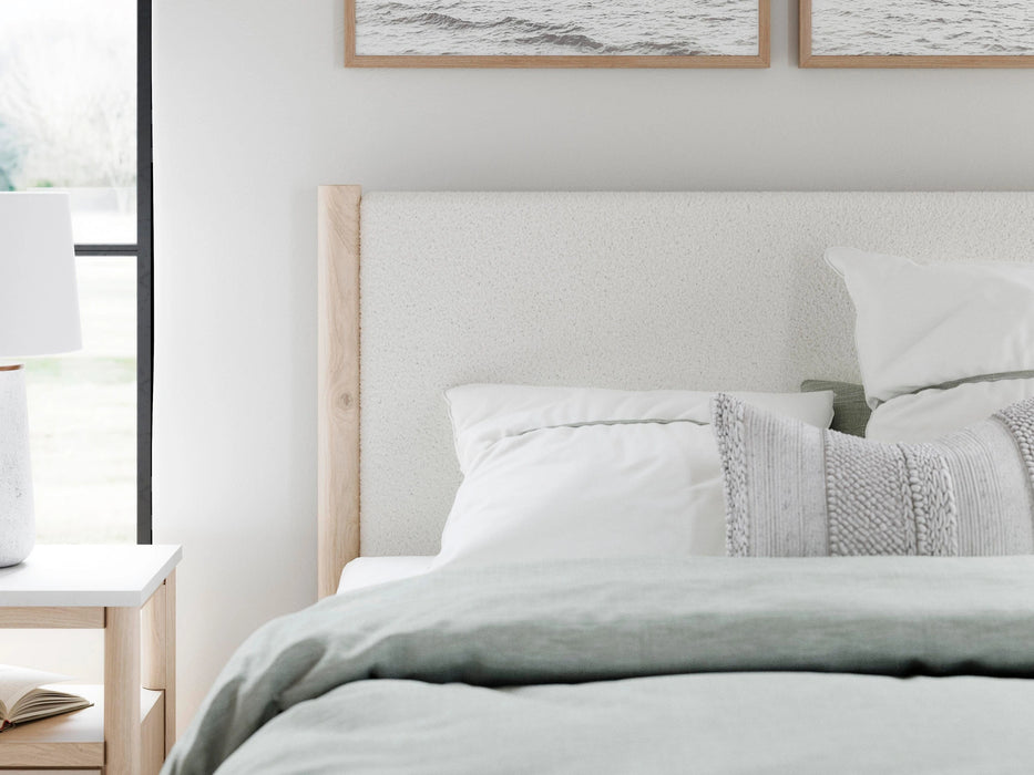 Five Star Furniture - Cadmori Upholstered Bed