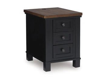 Five Star Furniture - Wildenauer Chairside End Table