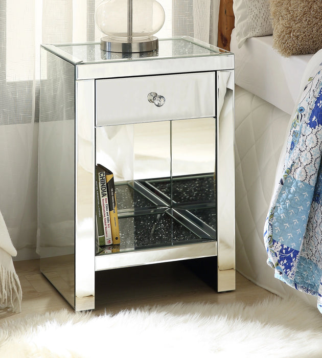 Five Star Furniture - Noralie Mirrored & Faux Diamonds Accent Table