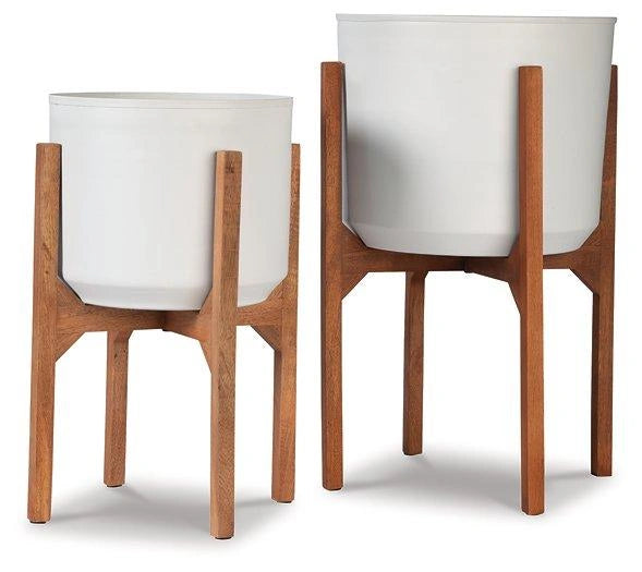 Five Star Furniture - Dorcey Planter (Set of 2) image