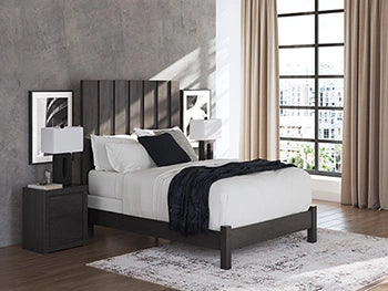 Five Star Furniture - Fraluna Bed