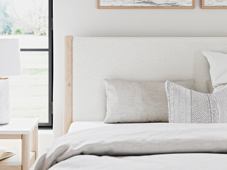 Five Star Furniture - Cadmori Upholstered Bed