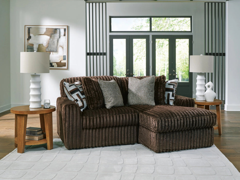 Five Star Furniture - Midnight-Madness Sectional with Chaise
