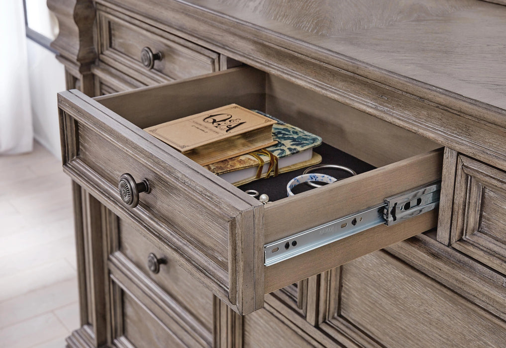 Five Star Furniture - Blairhurst Dresser