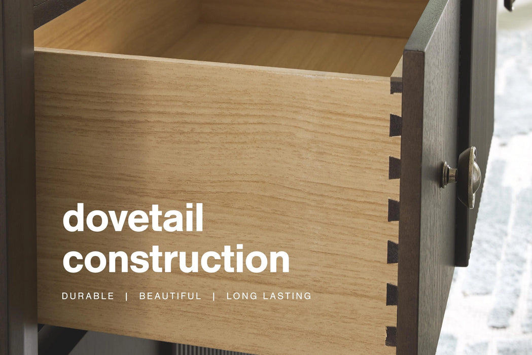 Five Star Furniture - Westonfort Chest of Drawers